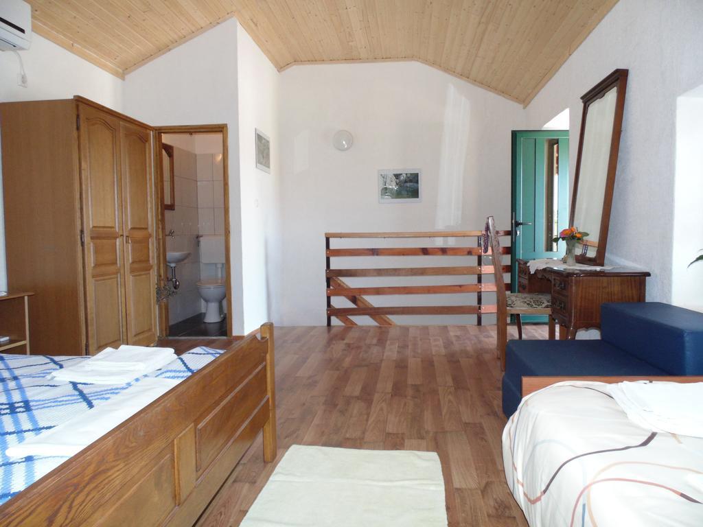 Holiday Home Paklenica Starigrad Paklenica Luaran gambar