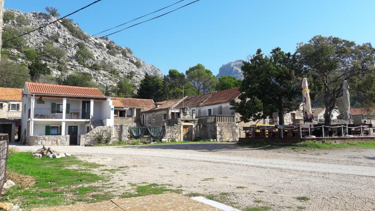 Holiday Home Paklenica Starigrad Paklenica Luaran gambar